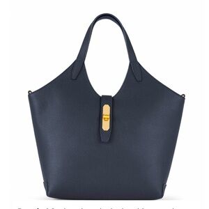 ☀️🎉Host Pick🔥NWT‼️ LEATHER HOBO BAG in Navy w/goldtone hardware✨✨✨
